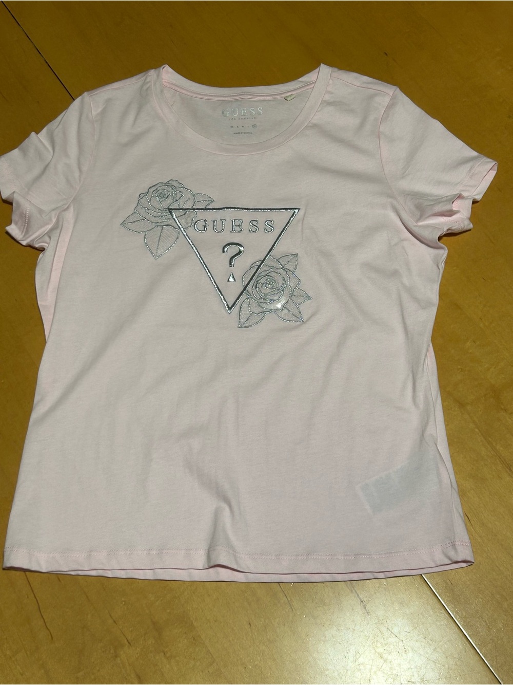 GUESS Light Pink Short-Sleeve Logo Tee with Floral Accents